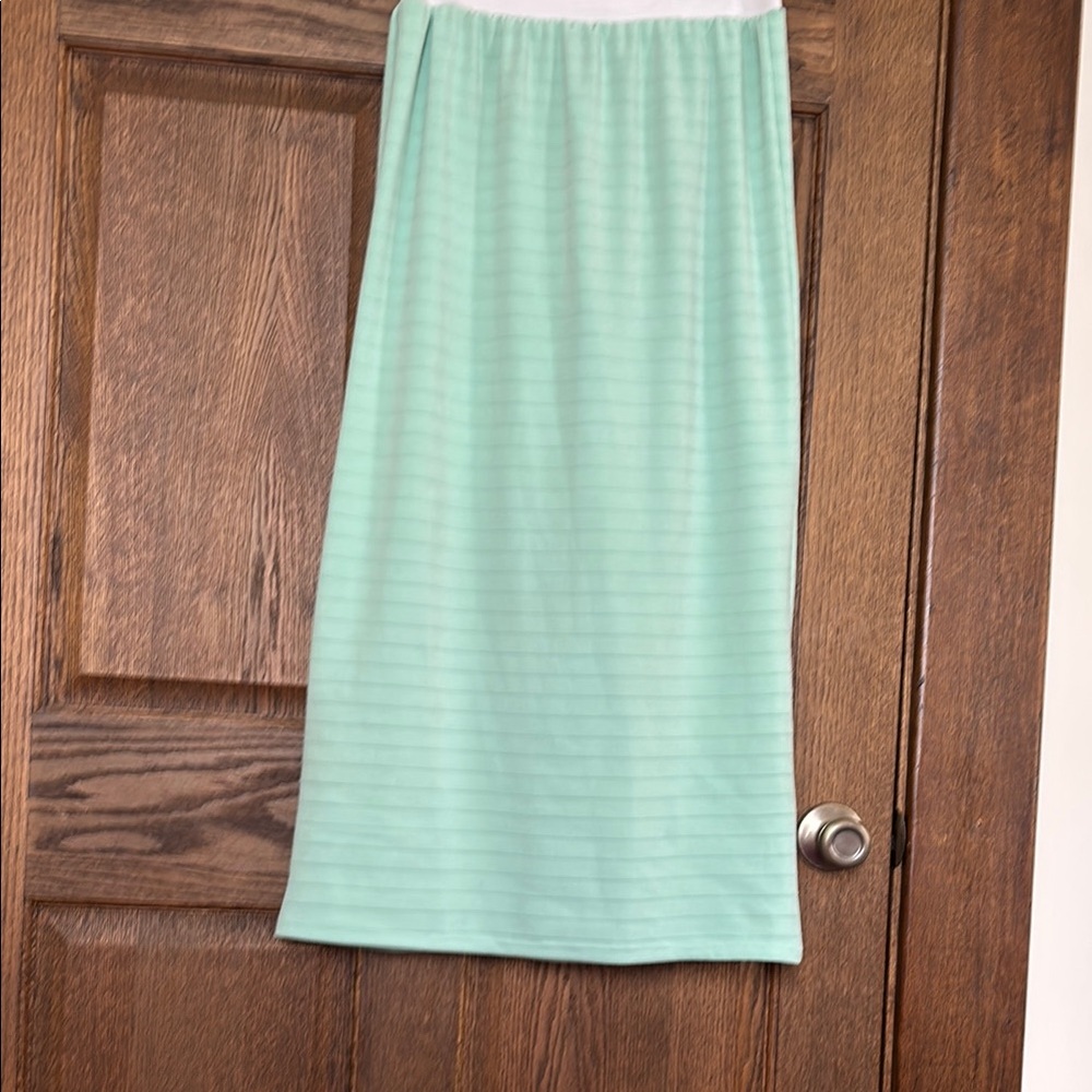 Floral High Low Top/ Skirt set with Polka Dots - Picture 5 of 5